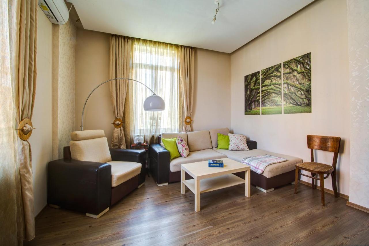 Apartment 65 - Airy Aprt At Top Center София Екстериор снимка